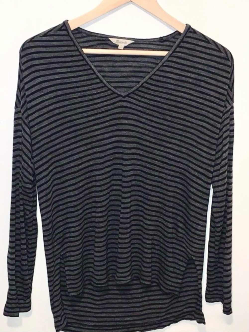 Madewell Anthem Top Long Sleeve V Neck Horizontal Striped High Low Black Gray S